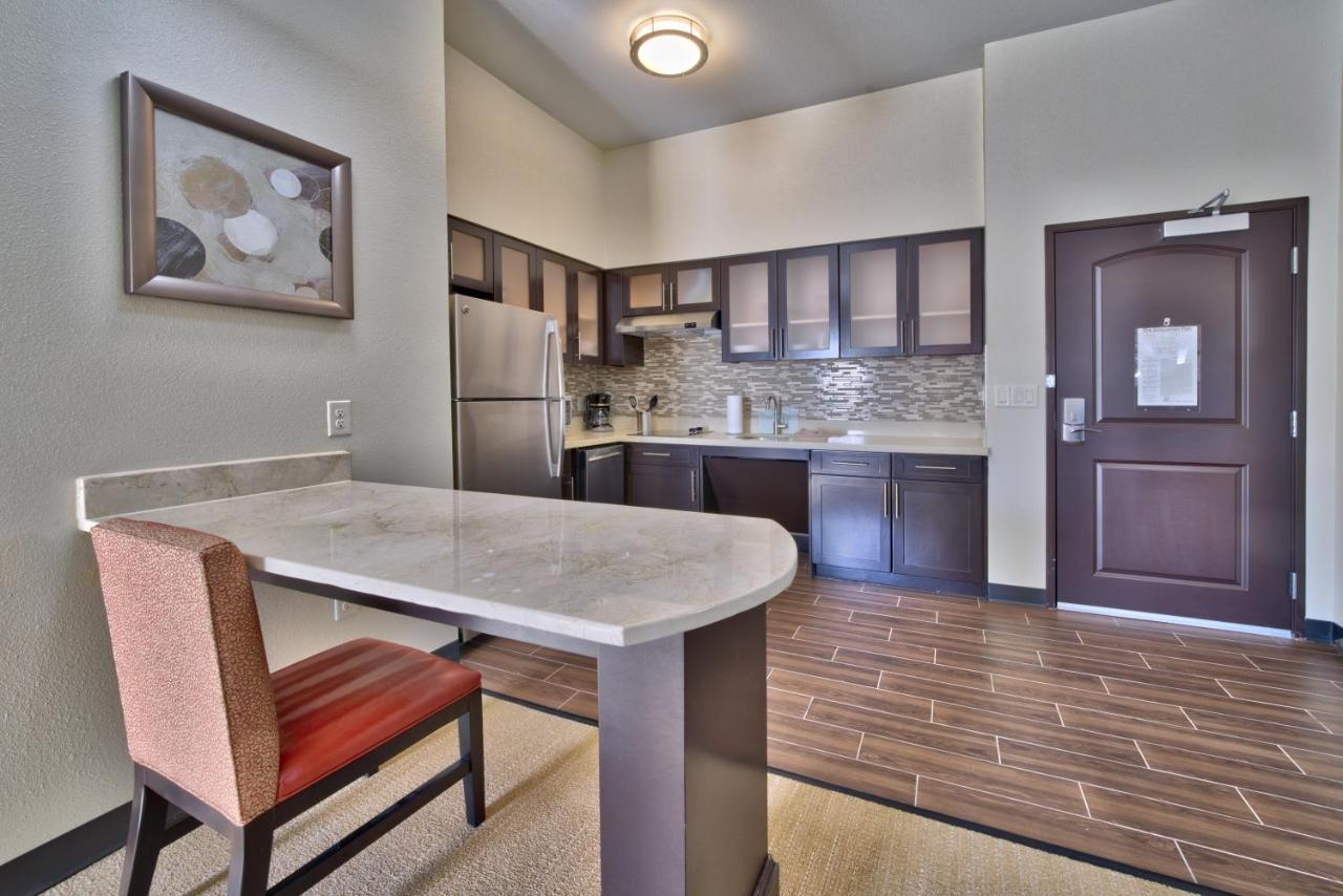 Staybridge Suites Lubbock South By Ihg Екстер'єр фото